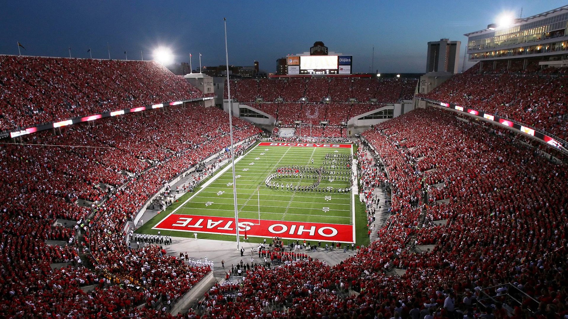 新闻中心荣获创新科技金奖，学校科创活动获奖新闻